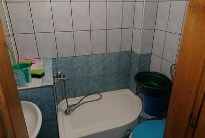 Decomandat cu Centrala Proprie Etaj 1 - 3