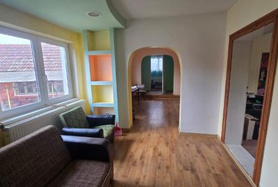 Casă individuală cu 5 camere cu Teren 3097 Mp în Șuștiu - 2