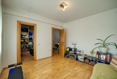 Casa complet mobilata 5 camere 3 bai curte generoasa - 29