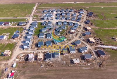 Teren de 496 mp, în Vărăști