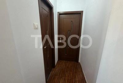 Apartament cu 2 camere semidecomandat, mobilat în Central - 2