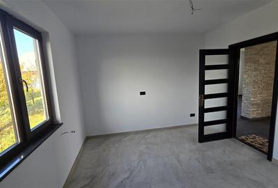 Casă individuală cu 5 camere cu Teren 600 Mp în Mitocu Dragomirnei - 5