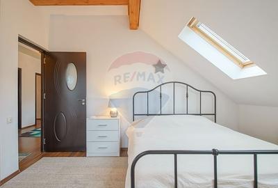 Apartament spectaculos pe doua niveluri cu priveliste catre Bucegi! Apartament spectaculos pe doua niveluri cu priveliste catre Bucegi! - 14