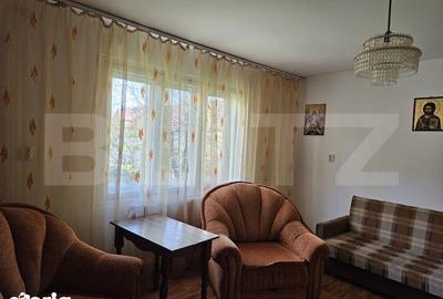 Casă cu 4 camere cu Teren 2432 Mp în Central - 1