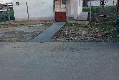 Casă cu Teren 385 Mp în Pecineaga - 3