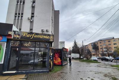 Spa?iu comercial, in Tg. Jiu, str. 1 Decembrie 1918 - 3