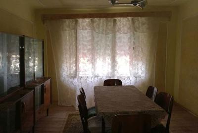 Casă cu 4 camere în Bozovici