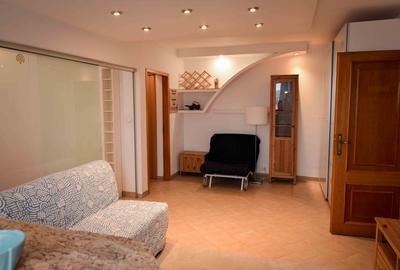 Apartament cu 2 camere semidecomandat, mobilat în Moșilor