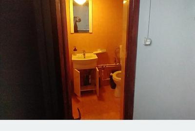 Spațiu comercial, de 120 mp, în Central - 3