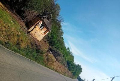 Casă cu 2 camere cu Teren 7000 Mp în Salatiu - 1