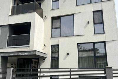 //2 CAMERE//CENTRAL// - 1