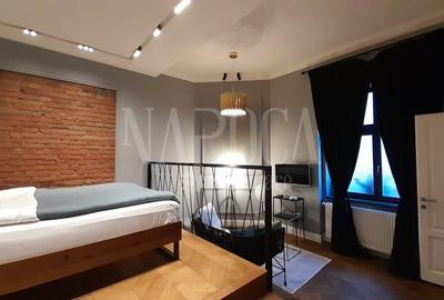 Apartament cu 3 camere semidecomandat, mobilat în Central
