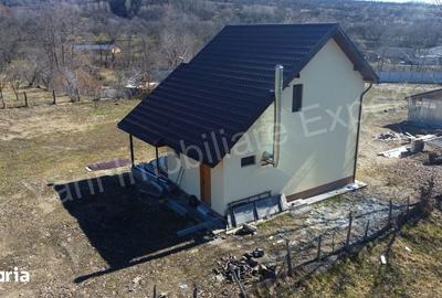 Casă cu 3 camere cu Teren 3582 Mp în Corbi - 14