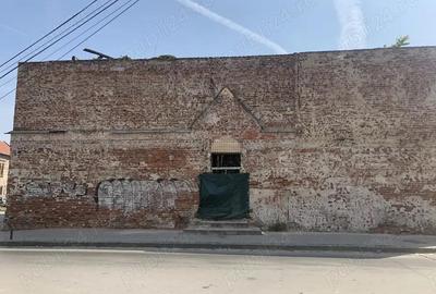 Casă cu 6 camere în Traian - 2