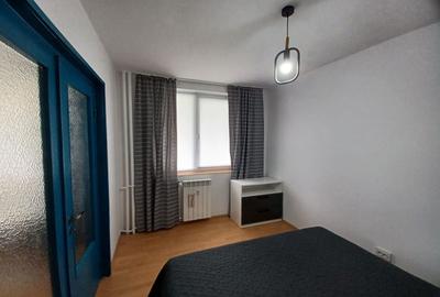 Apartament cu 4 camere semidecomandat, mobilat în Decebal - 5