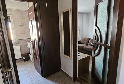 Garsonieră decomandată în Rovine - 6