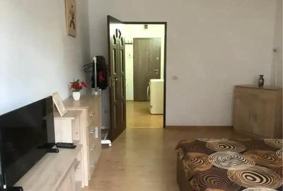 Garsonieră decomandată în Central - 1