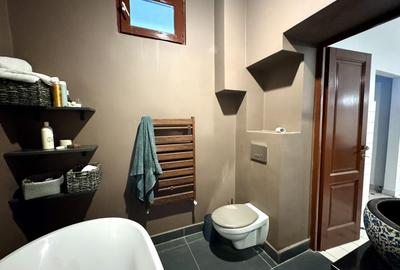 Apartament cu 3 camere semidecomandat, mobilat în Central - 12