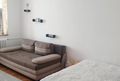Proprietar, vând garsoniera 33 m  Univ.Constantin Brâncoveanu. Negru   Voda - 5