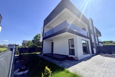 Casă cu 4 camere cu Teren 300 Mp în Rediu