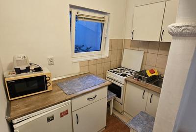 Garsonieră decomandată în Central - 7