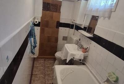 Casă cu 4 camere cu Teren 679 Mp în Central
