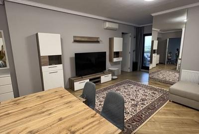 Apartament cu 3 camere semidecomandat în Central