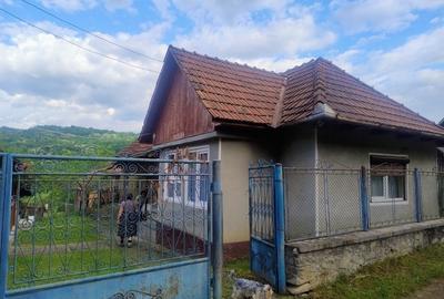 Casă cu 3 camere în Central