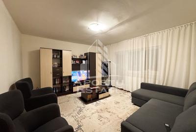 Apartament cu 3 camere decomandat în Girocului