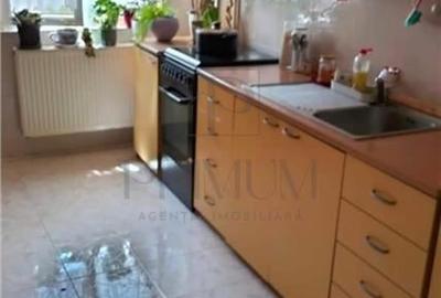 Apartament cu 3 camere decomandat, mobilat în Soarelui