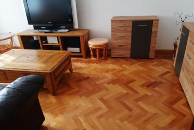 Apartament cu 3 camere semidecomandat în Central - 2