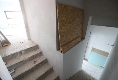 Apartament cu 3 camere decomandat în Viziru 2 - 9