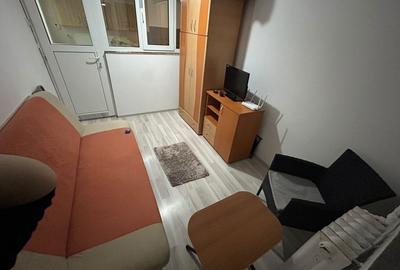 Garsonieră decomandată în Războieni