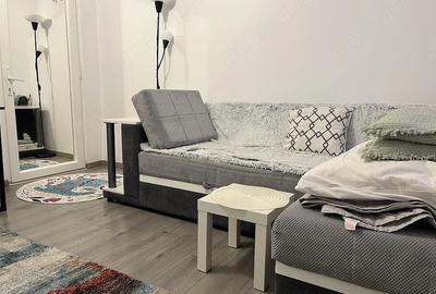 Garsonieră decomandată în Petros - 2