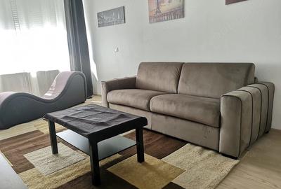 Garsonieră decomandată în Central