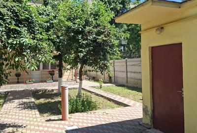 Casă cu 8 camere cu Canalizare în Militari - 2