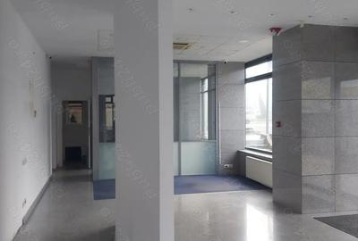 Spațiu comercial, de 140 mp, în Central - 6