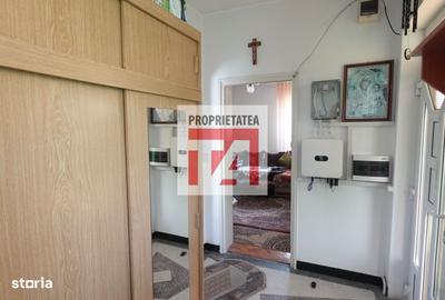 Casă cu 3 camere cu Teren 200 Mp în Central