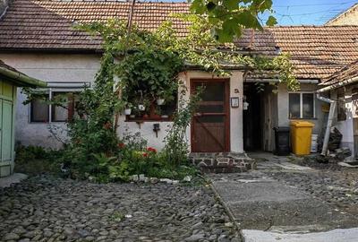 Casă cu 4 camere în Reghin