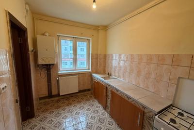 Apartament cu 3 camere circular în Minerul - 4