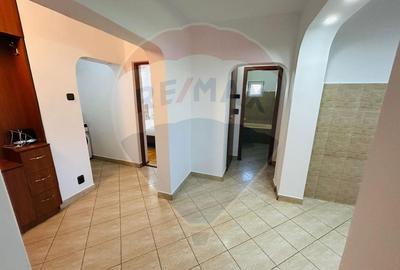 Apartament cu 3 camere decomandat, mobilat în Central - 2