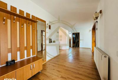 Casă cu 5 camere cu Teren 1192 Mp în Crevedia