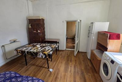 Casă cu 3 camere în Central - 2