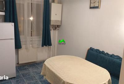 Apartament cu 3 camere semidecomandat în Vasile Aaron - 1