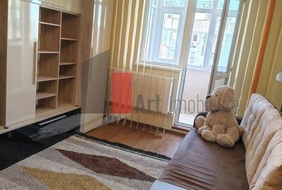 Apartament cu 2 camere decomandat în Drumul Taberei