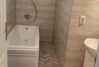 Casă cu 3 camere cu Teren 30 Mp în Criș