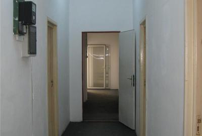 Spațiu comercial, de 750 mp, în Militari - 1