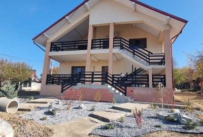 Casă individuală cu 5 camere cu Canalizare în Bucium - 1