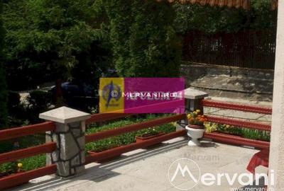 Casă individuală cu 5 camere cu Canalizare în Central - 3