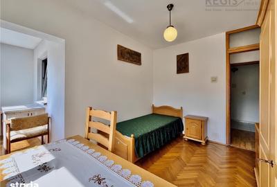 Apartament cu 4 camere decomandat în Tractorul